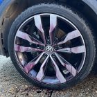 Wheel with Bleeding wheel cleaner